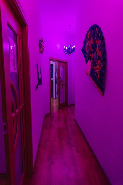 Maseuze pentru Eros Amzei, clienti straini,
